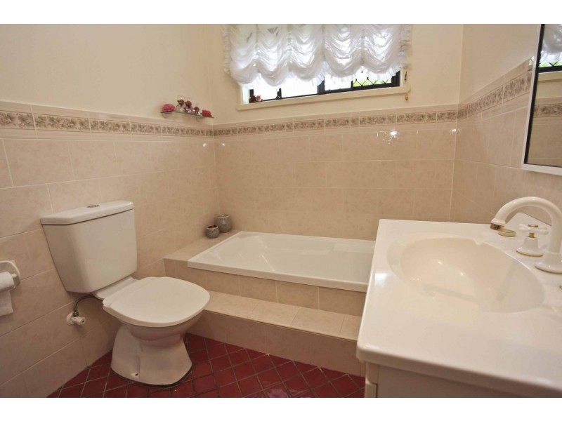 10 Provincial Place, Orange NSW 2800