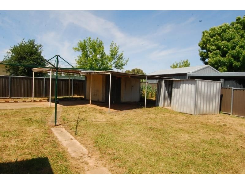 7 Chestnut Avenue, Orange NSW 2800