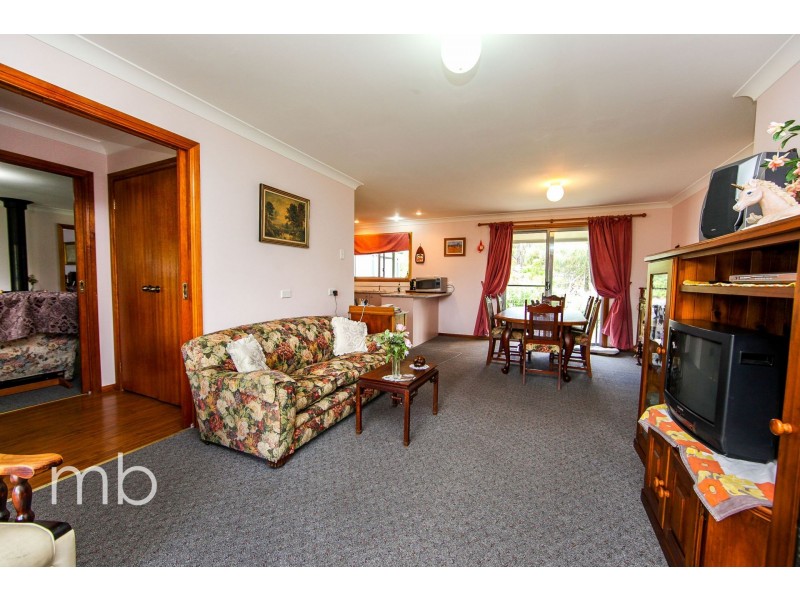 341 Horton Drive, Woodstock NSW 2793