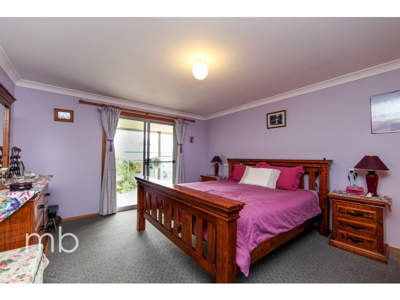 341 Horton Drive, Woodstock NSW 2793