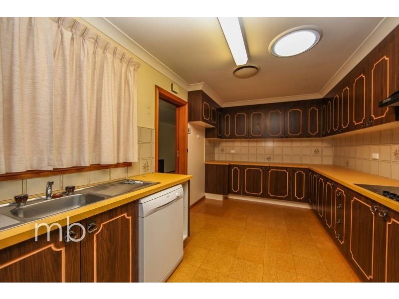 9 Annis Avenue, Orange NSW 2800