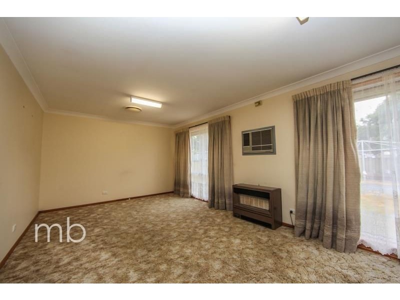 9 Annis Avenue, Orange NSW 2800