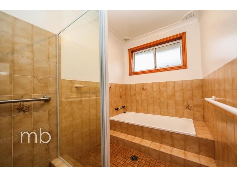 9 Annis Avenue, Orange NSW 2800