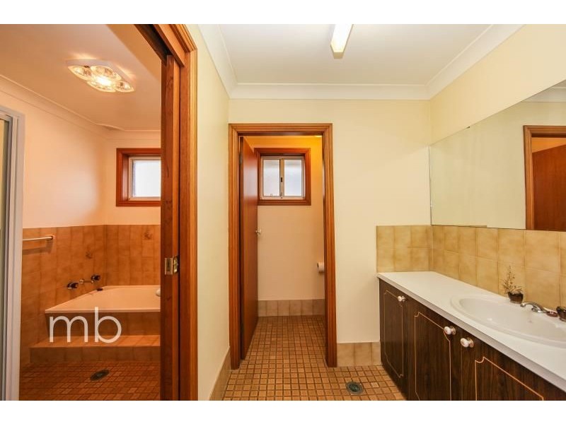 9 Annis Avenue, Orange NSW 2800