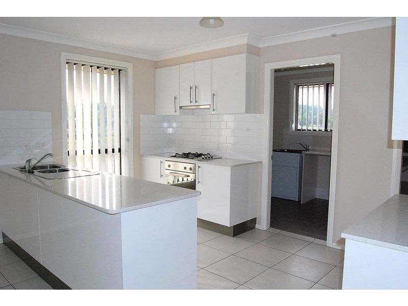 6 Burrows Court, Orange NSW 2800