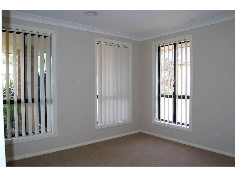 6 Burrows Court, Orange NSW 2800