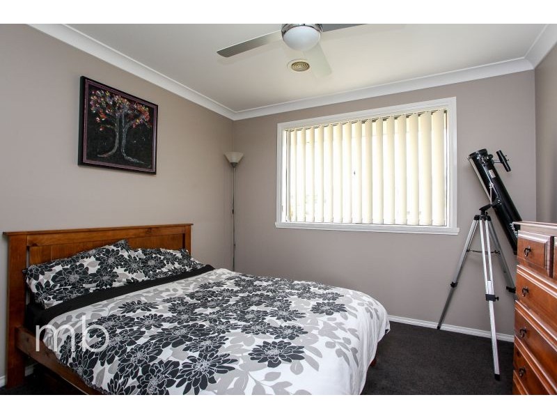 17 Booth Cresent, Orange NSW 2800