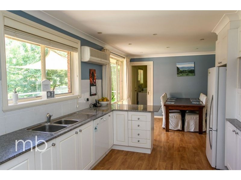 4 Avondale Drive, Orange NSW 2800