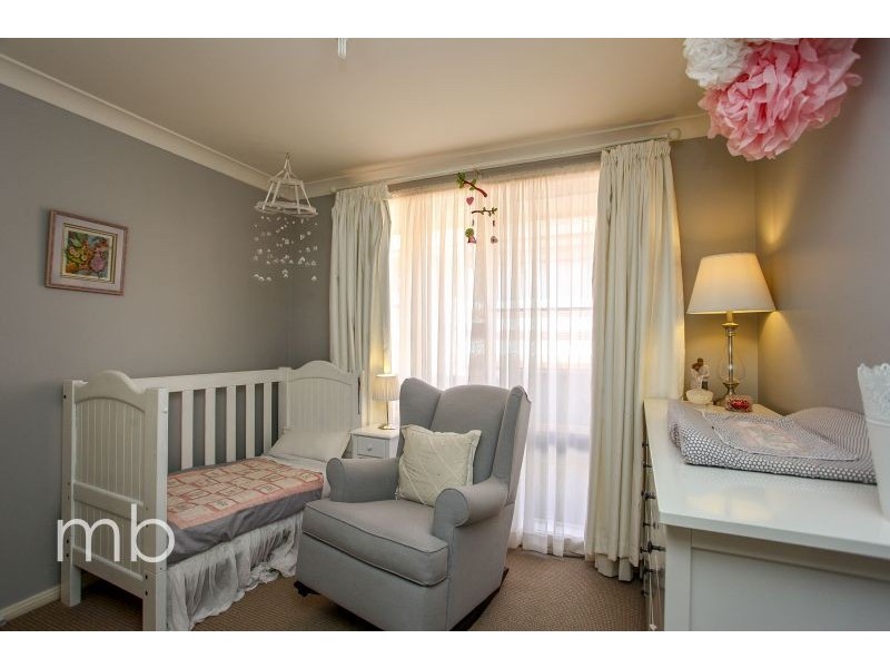 4 Avondale Drive, Orange NSW 2800