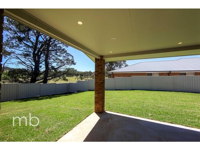 69 Glasson Drive, Orange NSW 2800