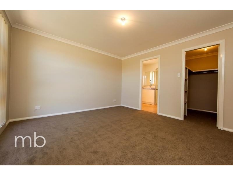 71 Glasson Drive, Orange NSW 2800