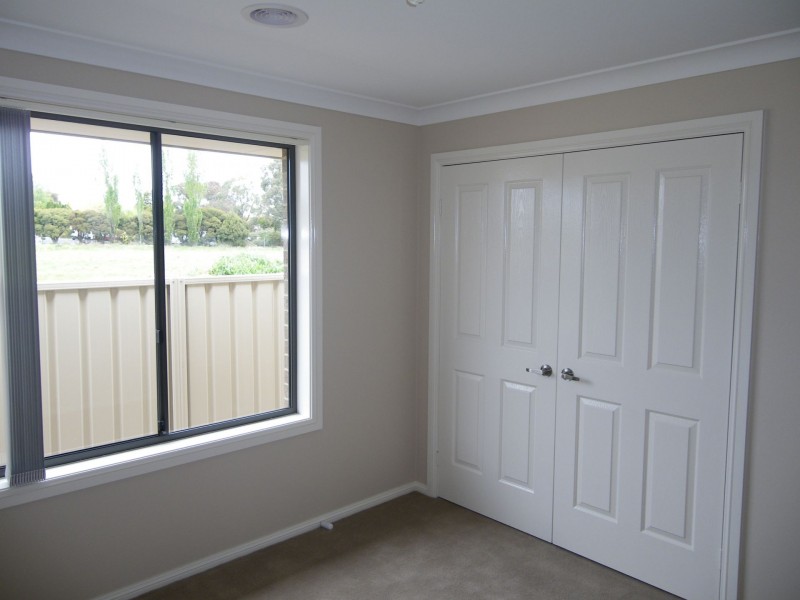 33 Robinson Court, Orange NSW 2800