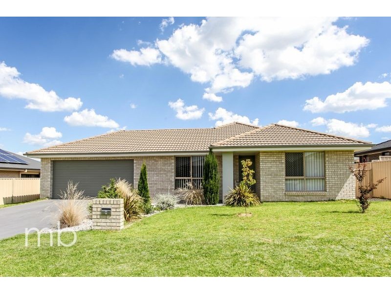 8 Agate Street, Orange NSW 2800