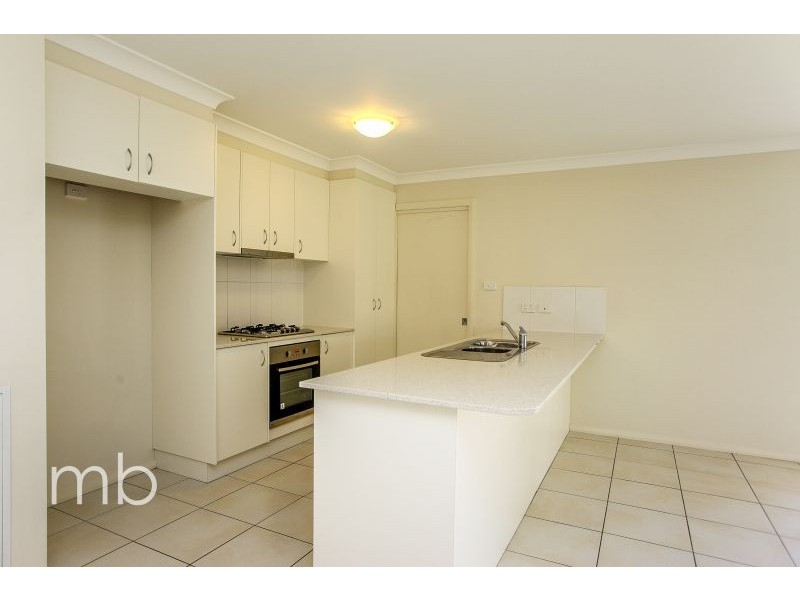 8 Agate Street, Orange NSW 2800