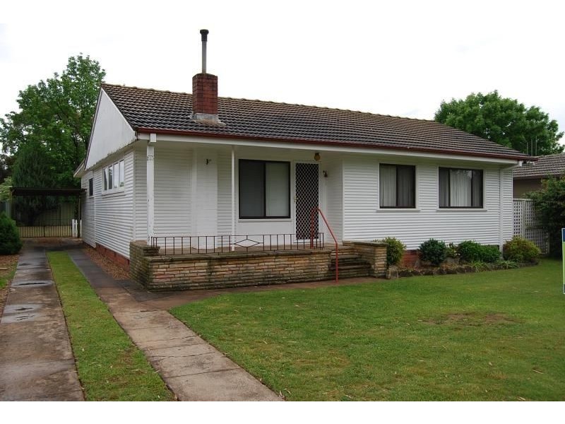 101 Woodward Street, Orange NSW 2800