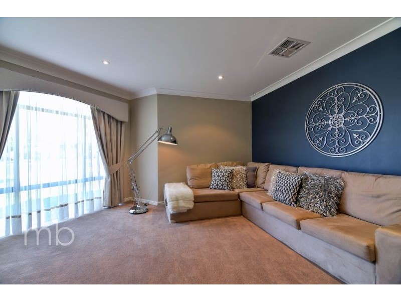 18 Jonathon Road, Orange NSW 2800