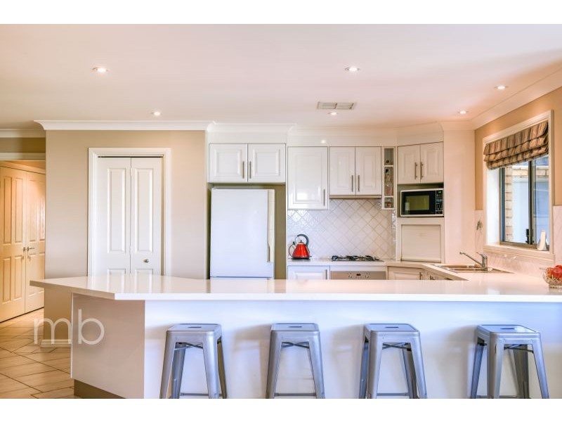 18 Jonathon Road, Orange NSW 2800