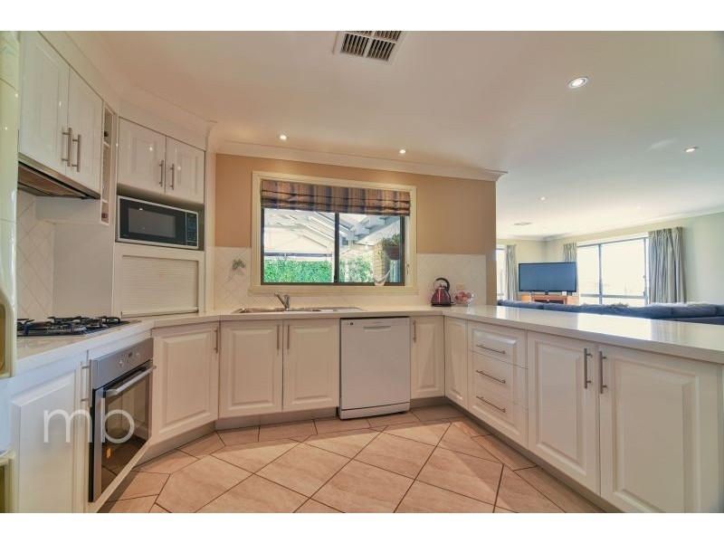 18 Jonathon Road, Orange NSW 2800