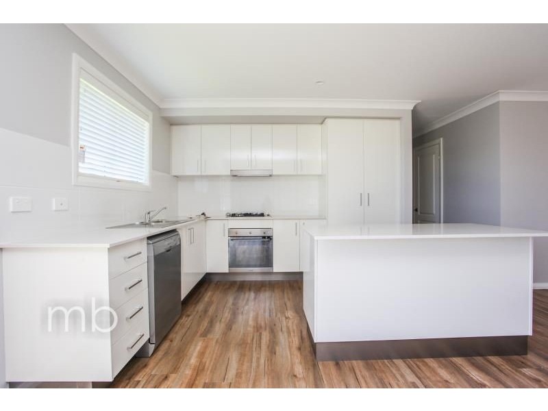 2/79a Bletchington Street, Orange NSW 2800