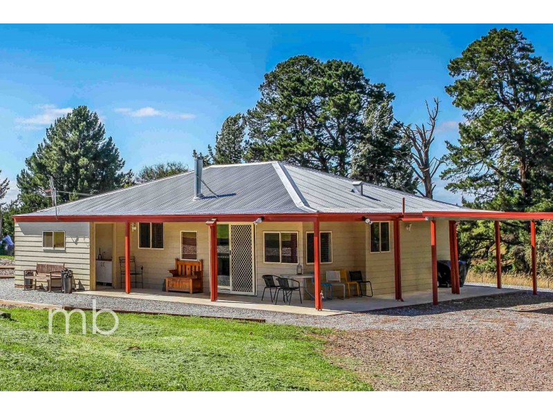 2247 Errowanbang Road, Forest Reefs NSW 2798