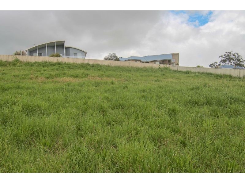 6 Isaac Drive, Orange NSW 2800