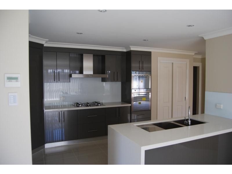 37 Diamond Drive, Orange NSW 2800