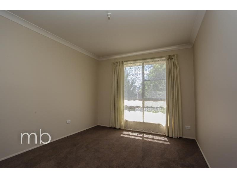 1 Fraser Place, Orange NSW 2800