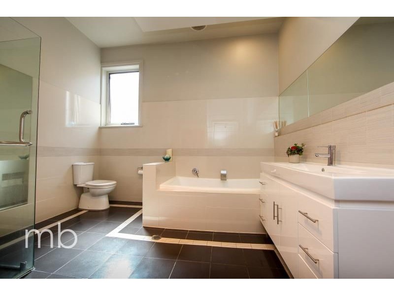 239 Byng Street, Orange NSW 2800