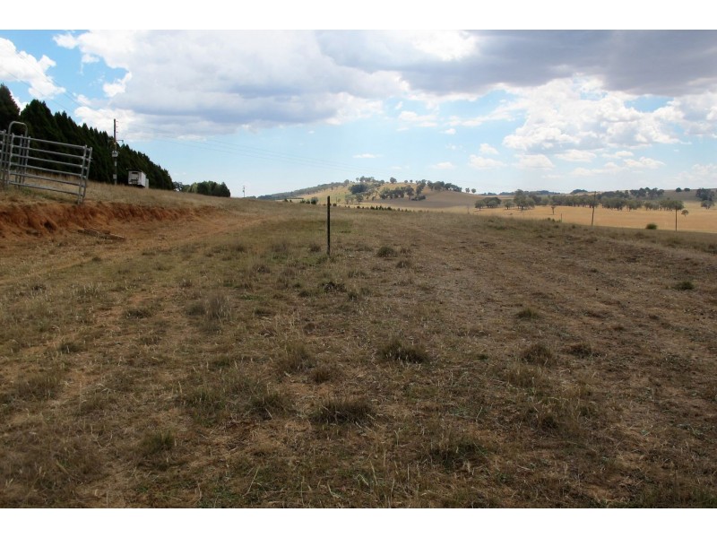 9 Limestone Lane, Blayney NSW 2799