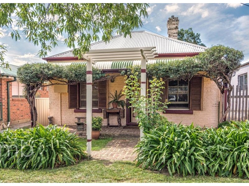 13 Lucas Street, Orange NSW 2800