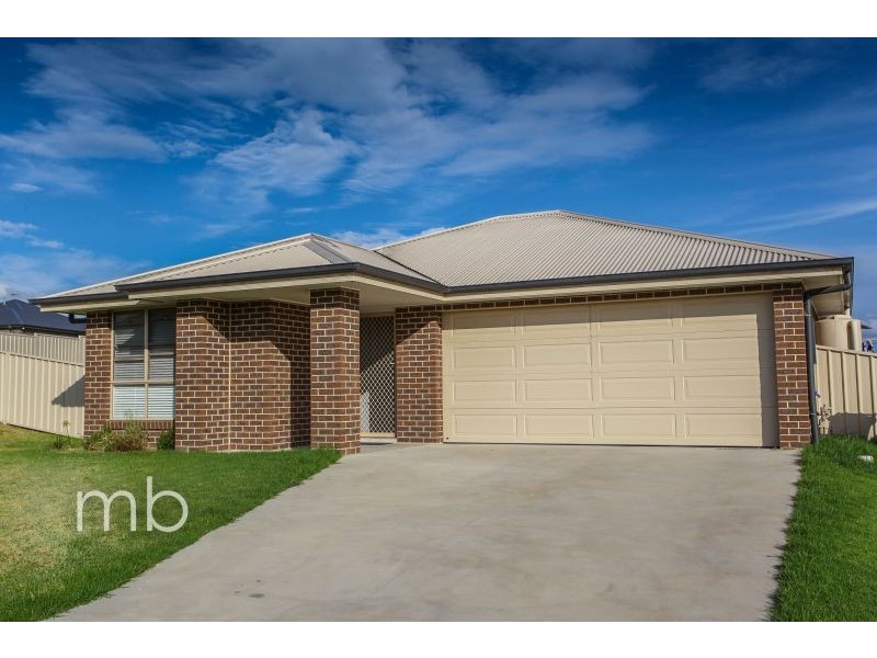 1 Abelia Close, Orange NSW 2800