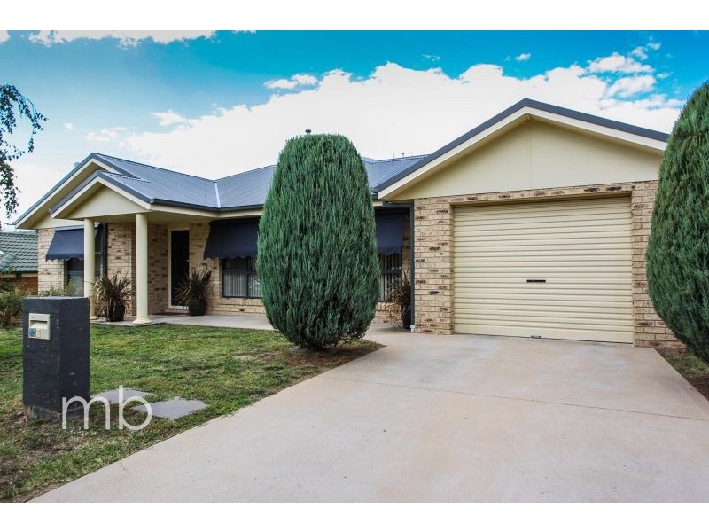 7 McCarron Place, Orange NSW 2800
