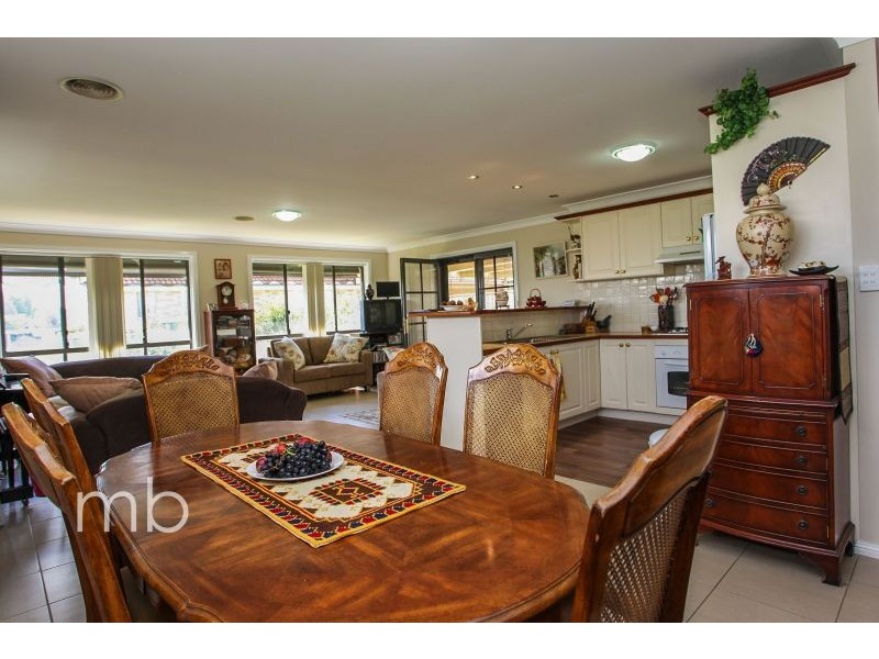 7 McCarron Place, Orange NSW 2800