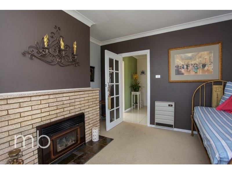 17 Whitney Place, Orange NSW 2800