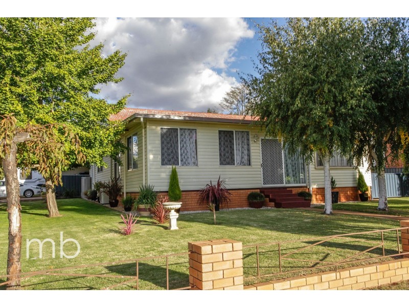 42 Cox Avenue, Orange NSW 2800