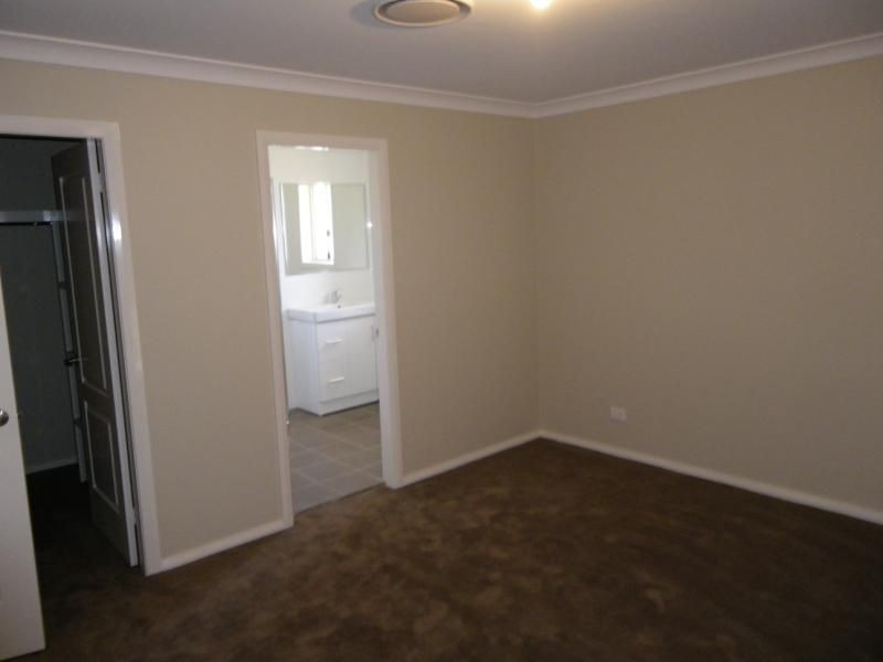 43 Diamond Drive, Orange NSW 2800