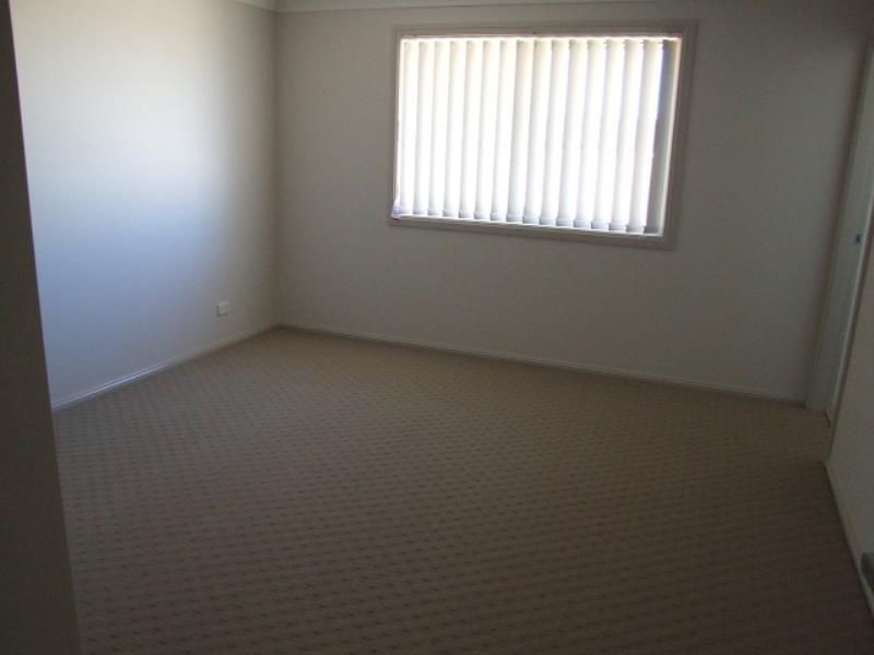 1 Taloumbi Place, Orange NSW 2800