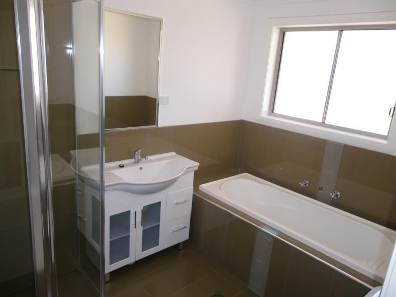 2 Palermo Street, Orange NSW 2800