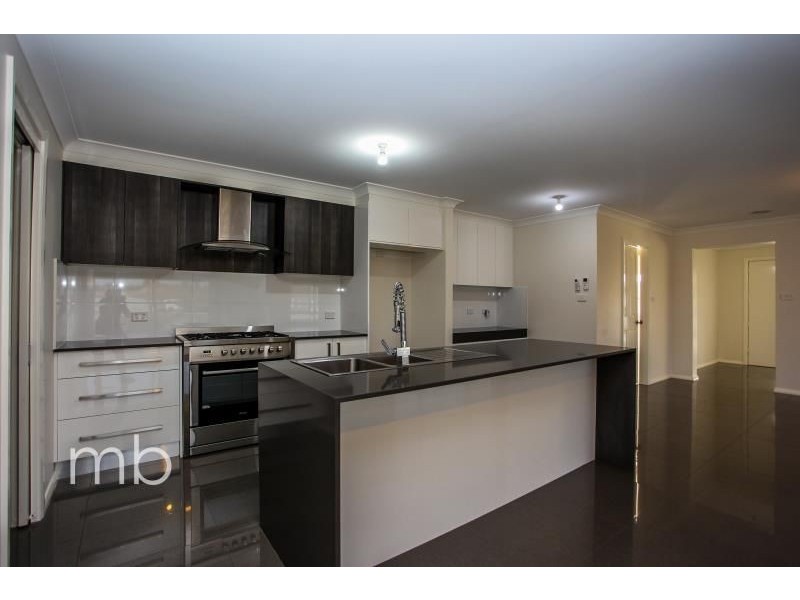 7 Downey Crescent, Orange NSW 2800