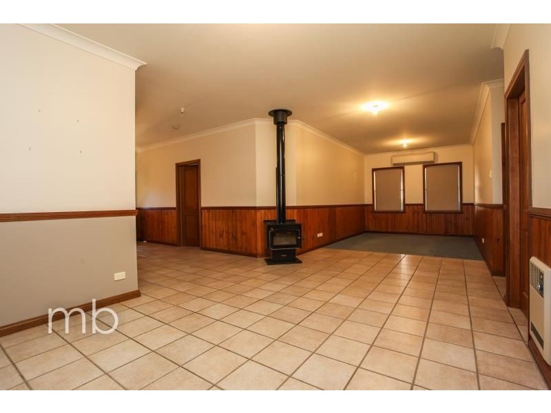 24 Brooklee Lane, Blayney NSW 2799