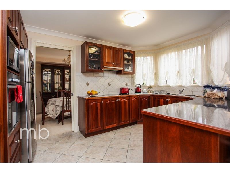 7 Booth Crescent, Orange NSW 2800