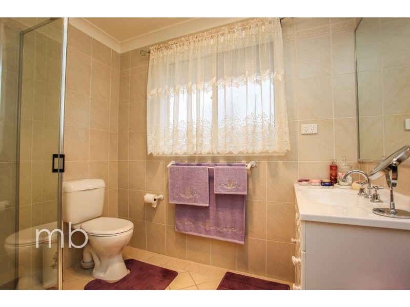 7 Booth Crescent, Orange NSW 2800