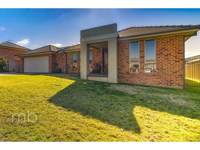 3 Topaz Street, Orange NSW 2800