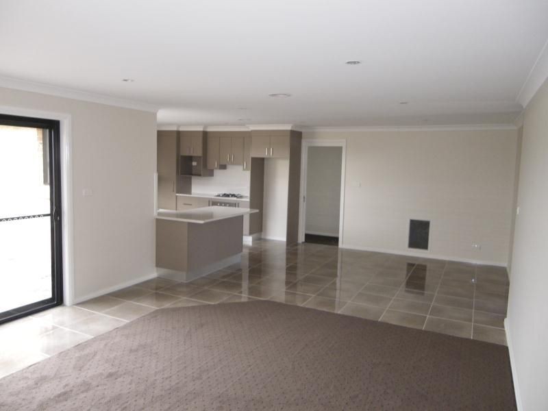 4 Bella Vista Close, Orange NSW 2800