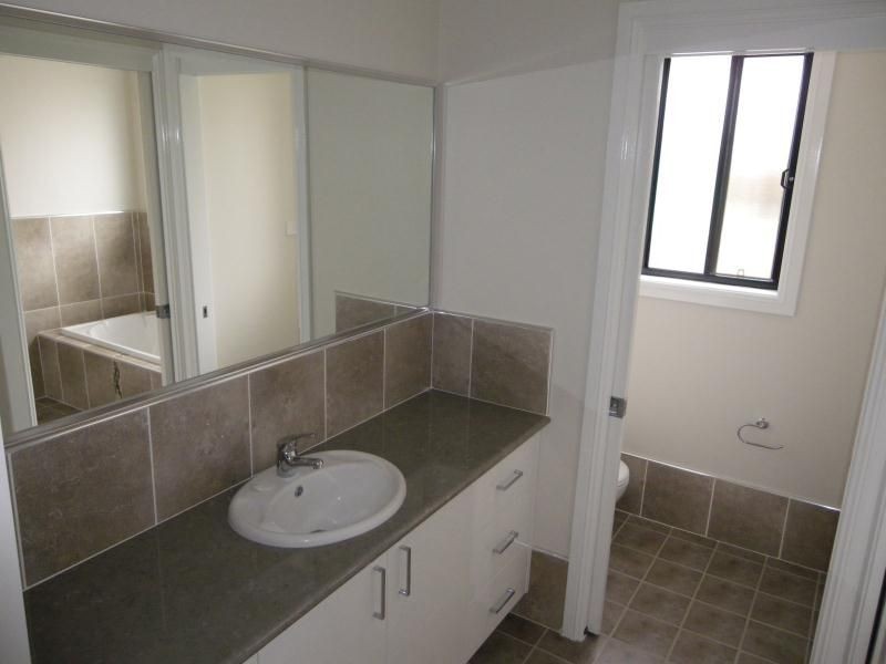 4 Bella Vista Close, Orange NSW 2800