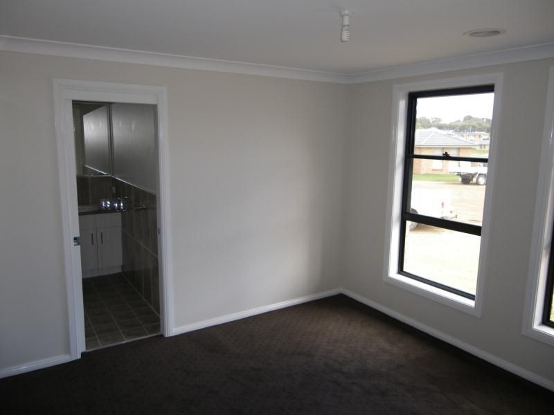 4 Bella Vista Close, Orange NSW 2800