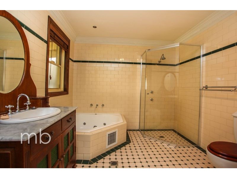 166 McLachlan Street, Orange NSW 2800