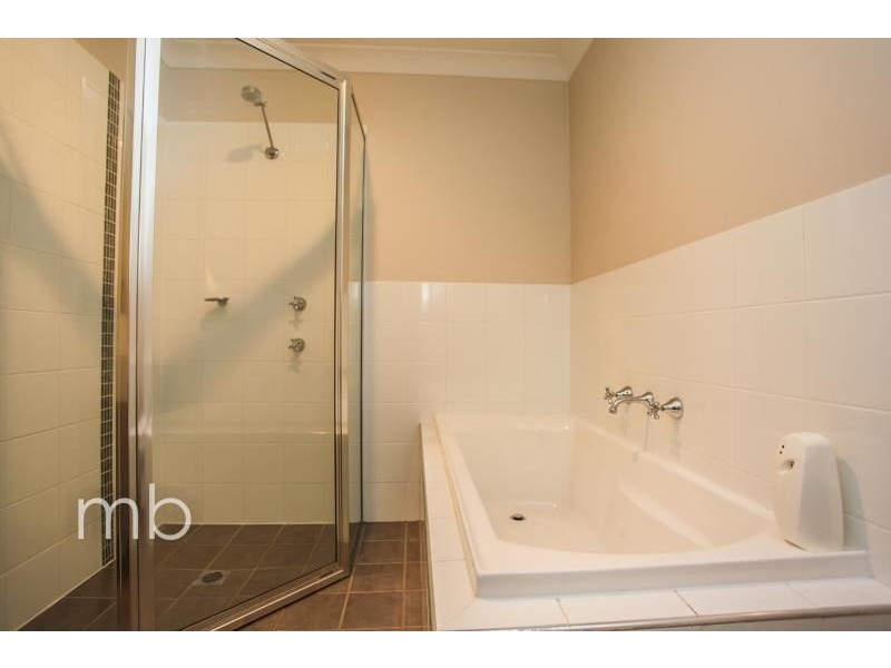 1 Abelia Close, Orange NSW 2800