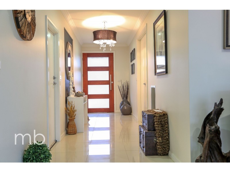 1 Rossetto Close, Orange NSW 2800