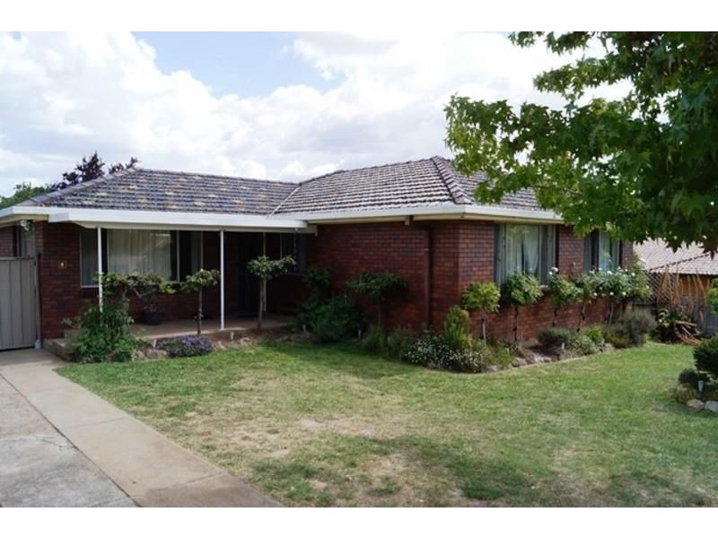 6 Treweeke Street, Orange NSW 2800